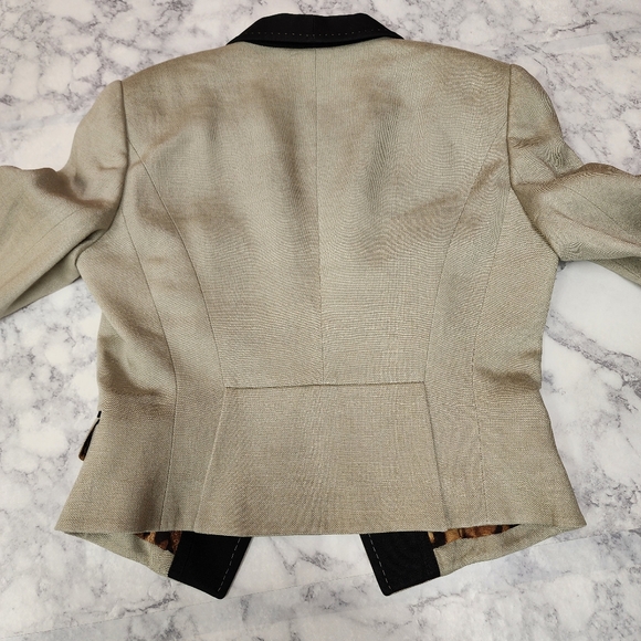 Dolce & Gabbana Crop Blazer - Picture 10 of 10